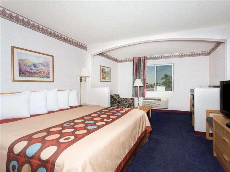 Days Inn By Wyndham Phoenix West Exteriör bild